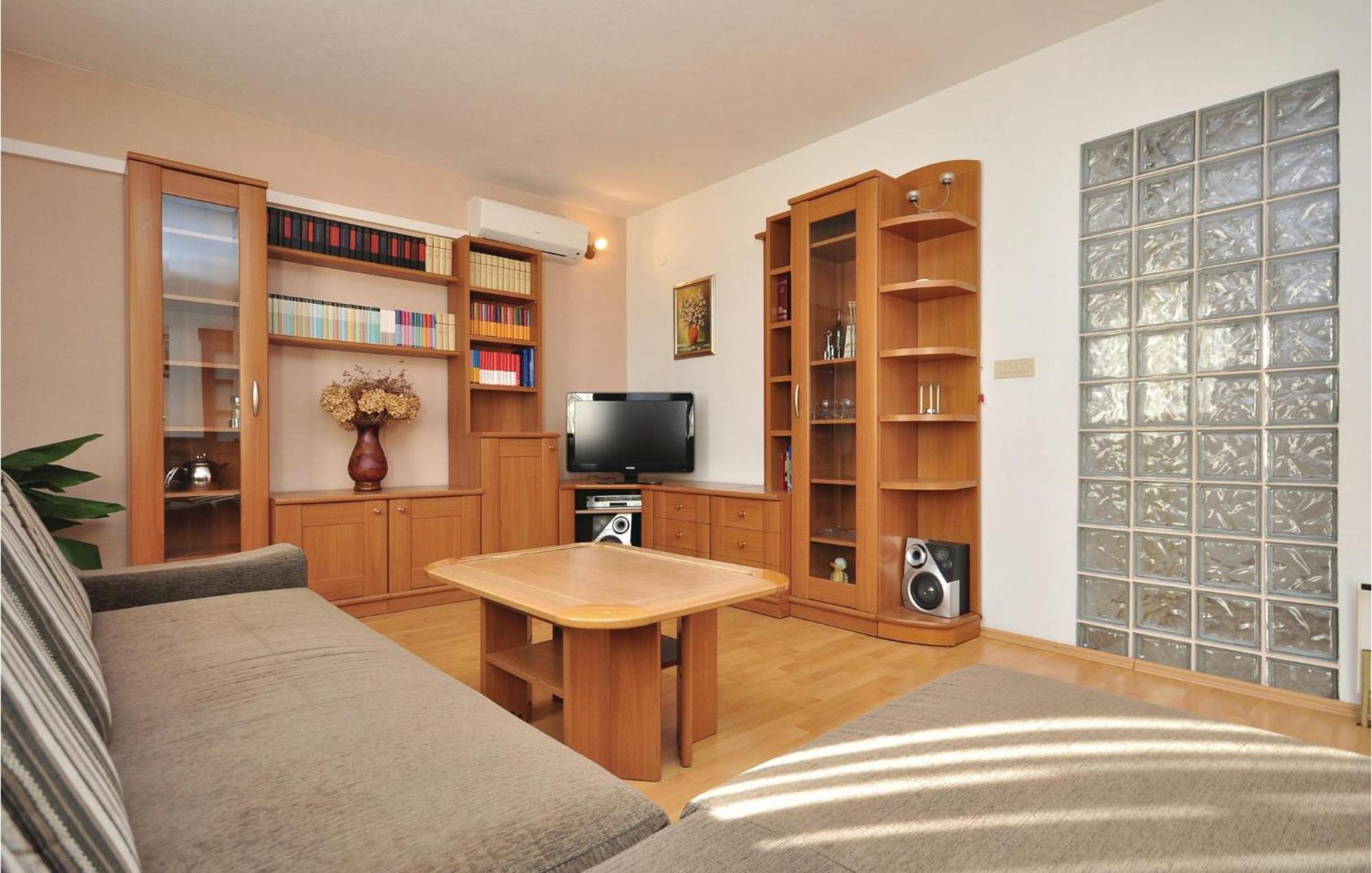 3 Bedroom Awesome Apartment In Pucisca Exteriér fotografie