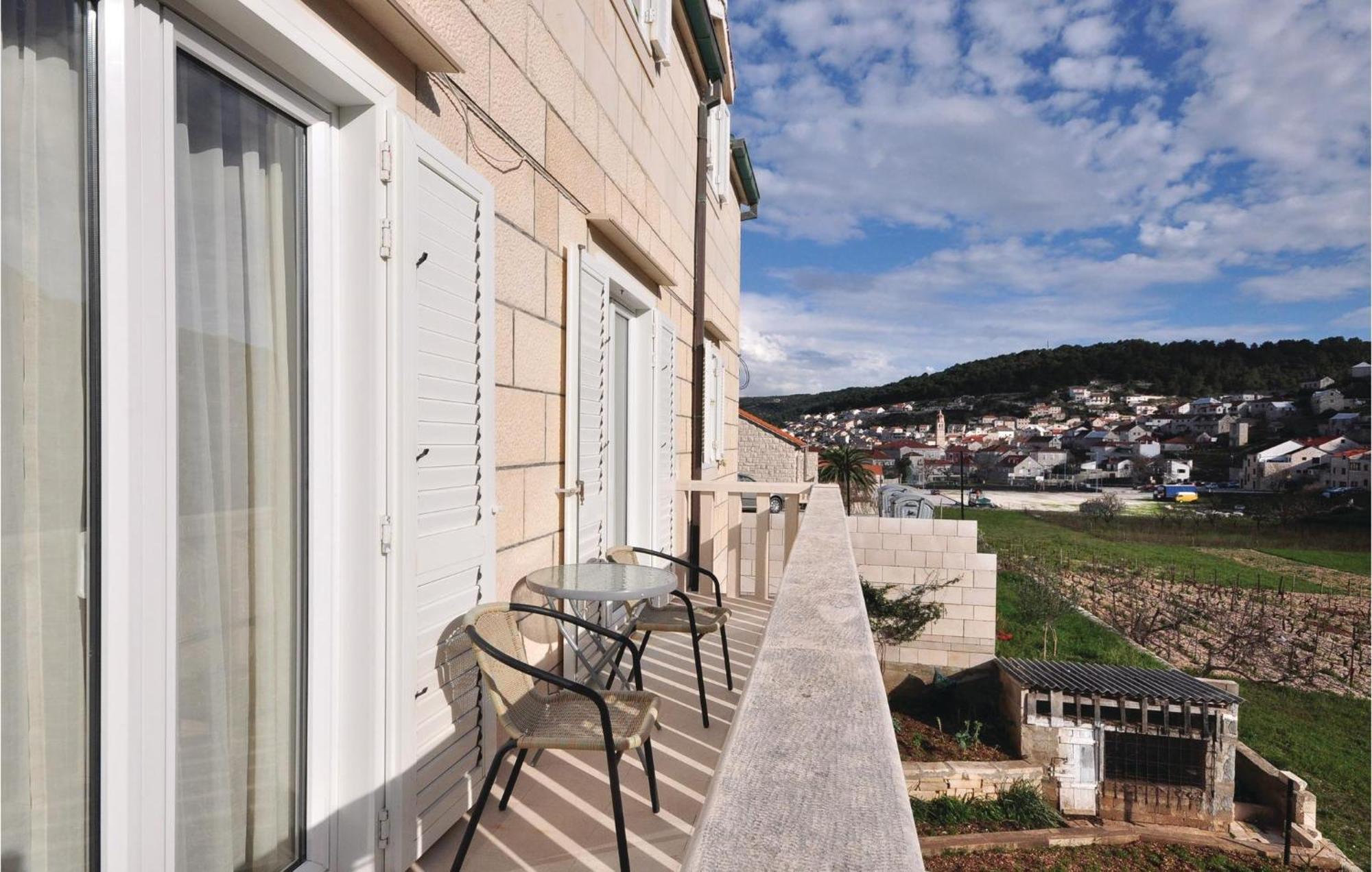 3 Bedroom Awesome Apartment In Pucisca Exteriér fotografie