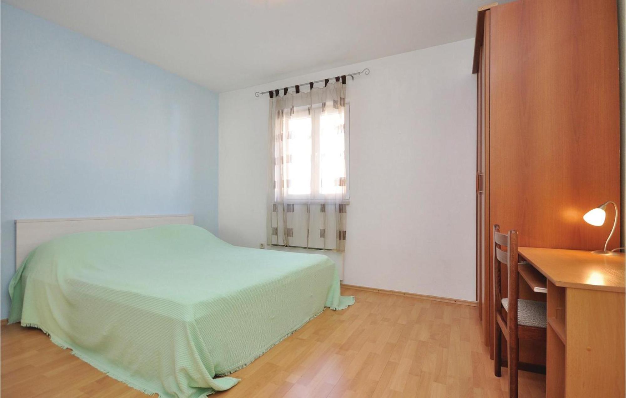 3 Bedroom Awesome Apartment In Pucisca Exteriér fotografie